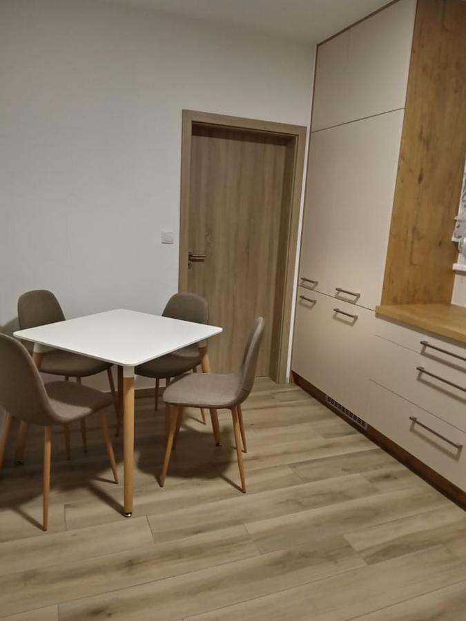 V Centru Apartment Lanzhot ภายนอก รูปภาพ