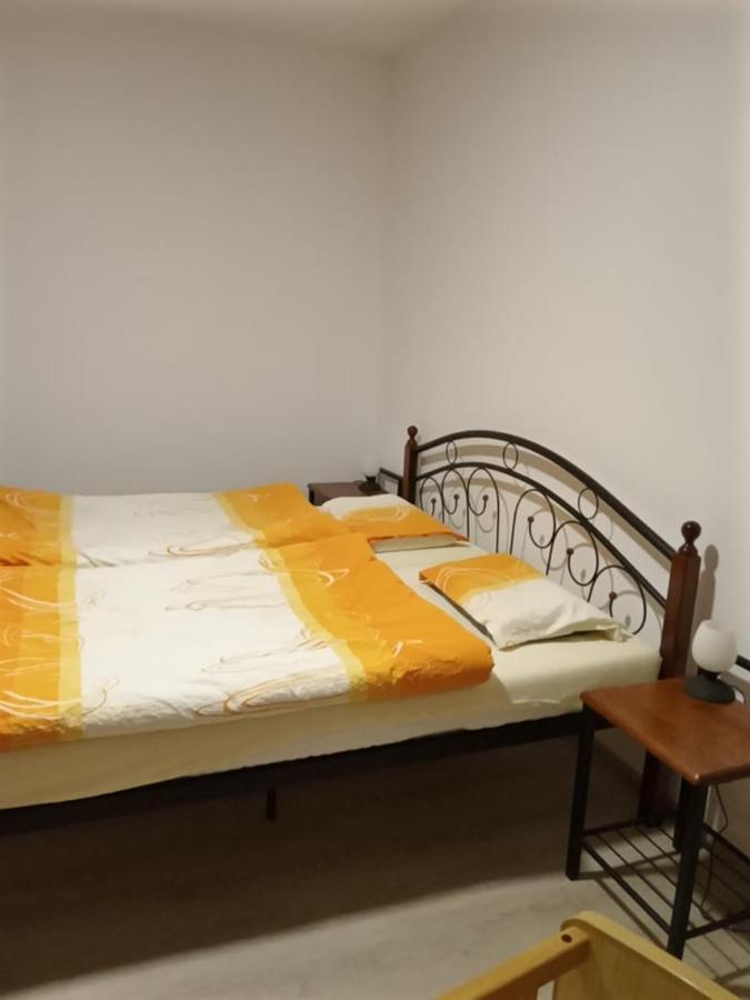 V Centru Apartment Lanzhot ภายนอก รูปภาพ
